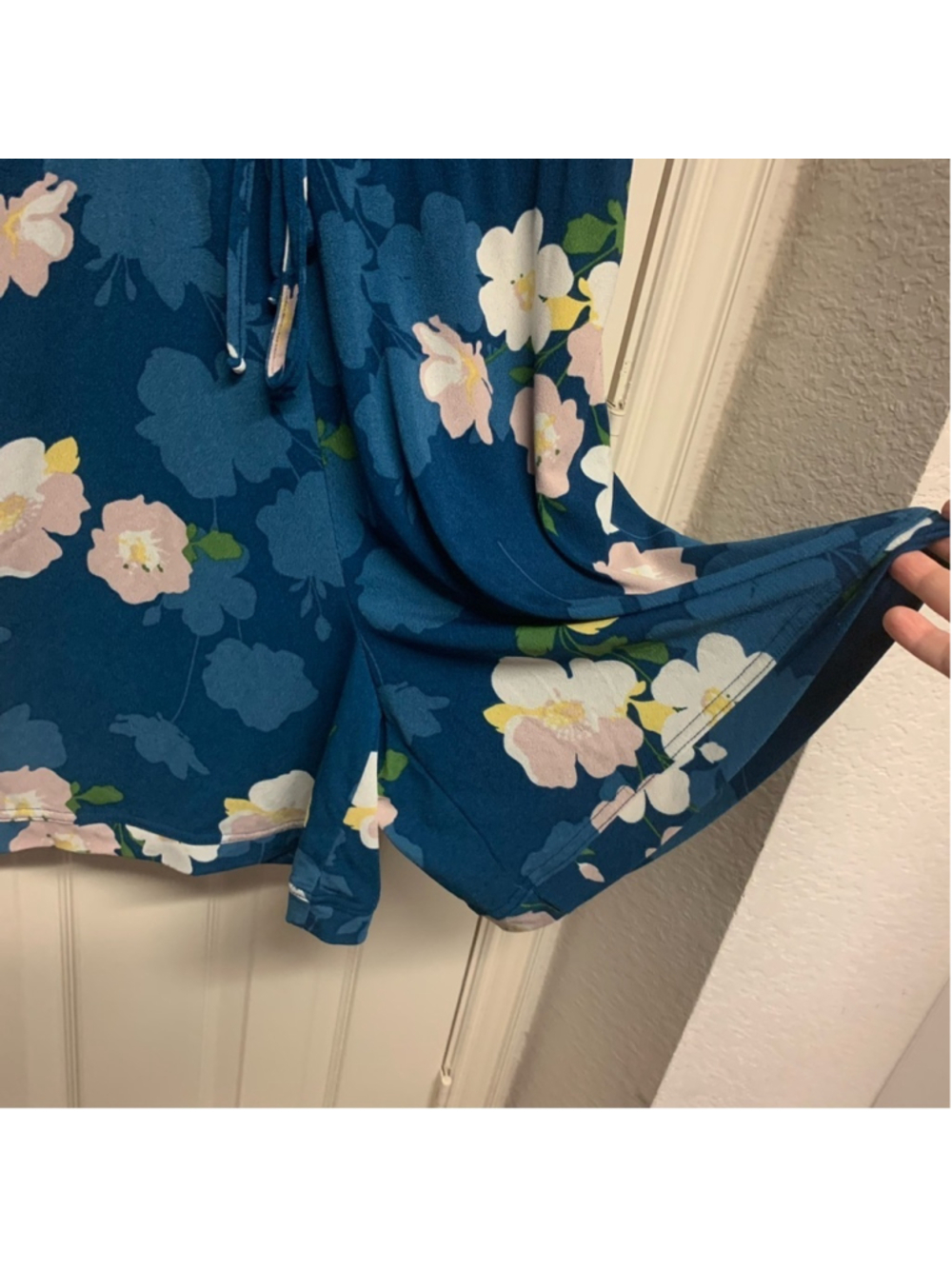 LuLaRoe Xanthe romper with pockets drawstring waist oversized comfy size medium - Picture 8 of 13
